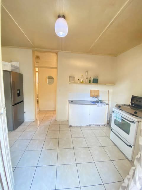 Beautiful 1 bedroom cottage separate dining a  in Randburg