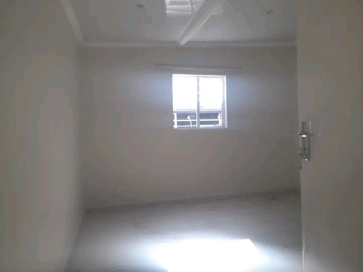 2 bedroom cottage to let in leceister road jh  in Kensington