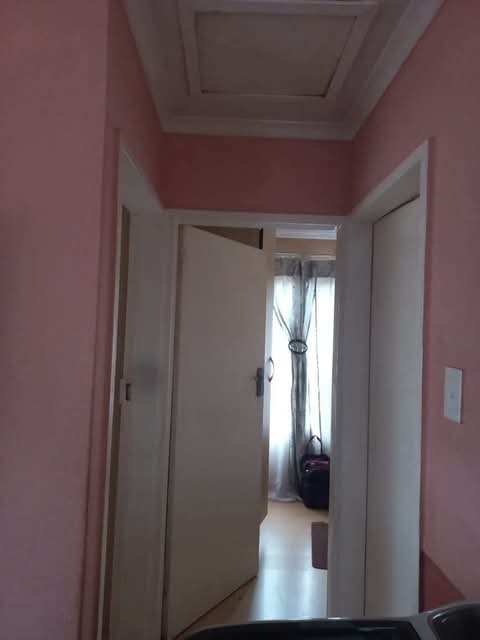 House to let available immediately
rent:r460  in Mapetla