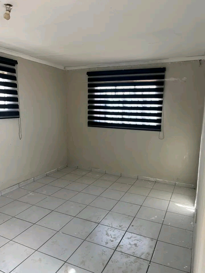 Newly renovated single room available to rent  in Vosloorus