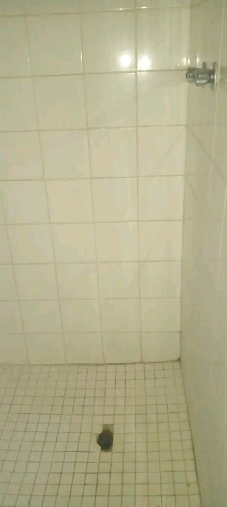 Room to rent in ext 11 (soweto). rent r1000 n  in Protea Glen