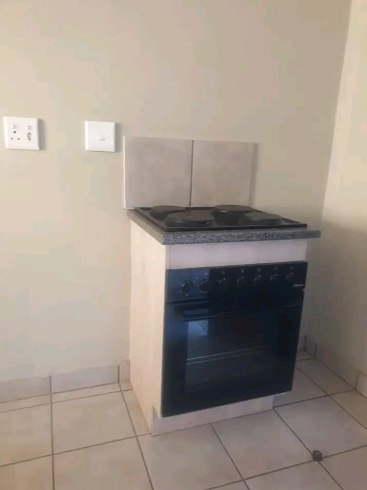 2 bedroom house for rental in soweto ext39 wi  in Protea Glen