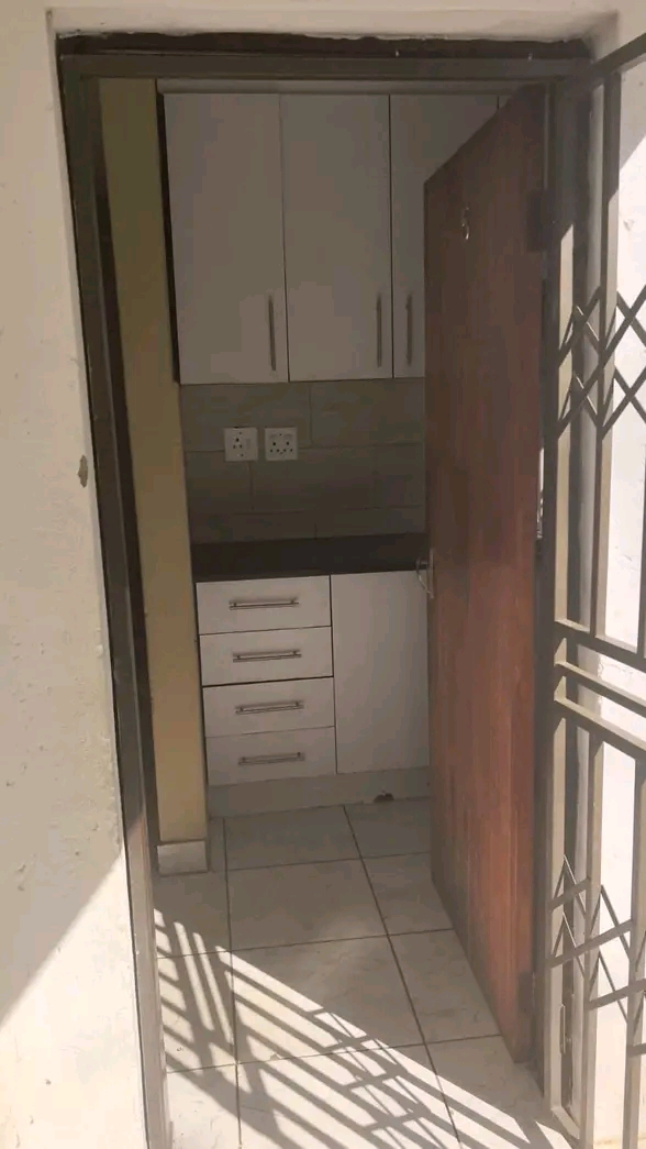 📍rental 1 bedroom unit
r4600 pm
r2300 de  in Norkem Park