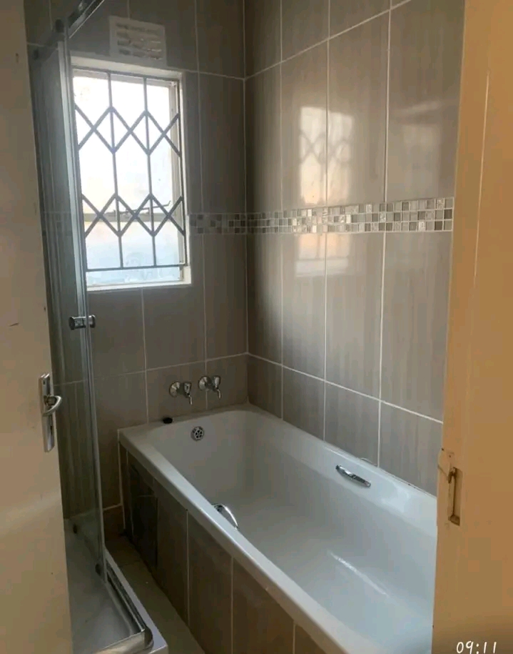 This beautiful house is empty & available to   in Boksburg