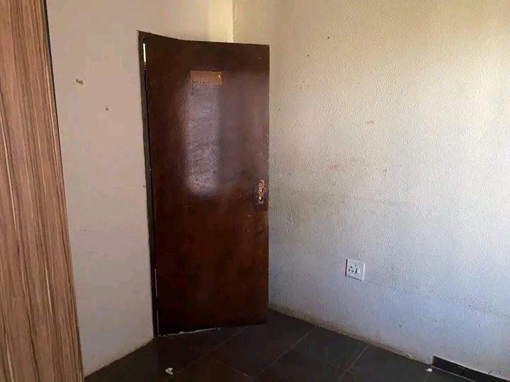 3 bedroom 1 bathroom available for rent in ex  in Vosloorus