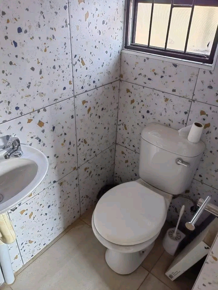 New built 1 bedroom cottage, now available
  in Vosloorus