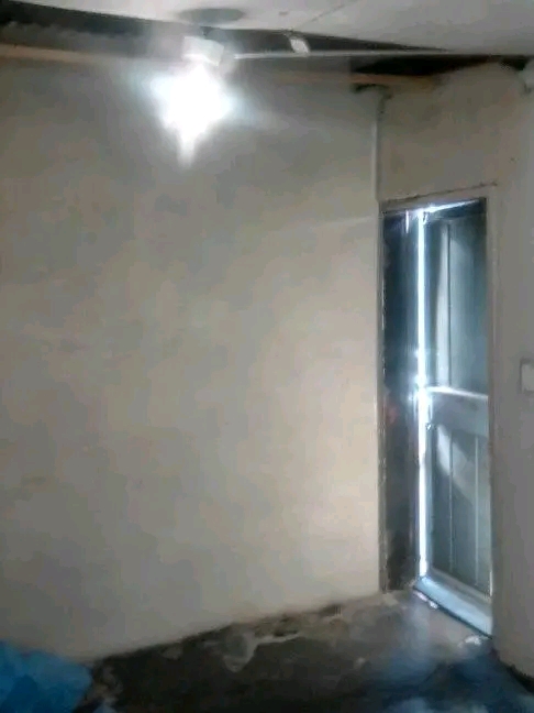 Room available at mashemong sec

*prepaid m  in Tembisa