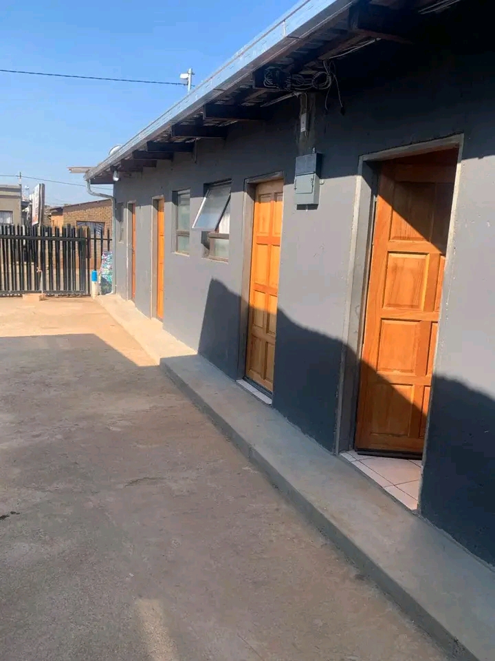 Room available in ext 1, next to wallys shops  in Orange Farm