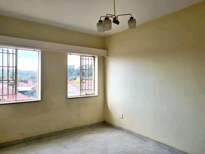 Secure 2 bedroom apartment in de villiers str  in Turffontein