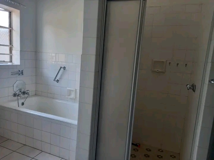 A spacious 3 bedroom stand alone house  💯   in Kempton Park