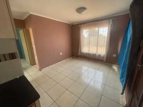 2 bed house for rental in block vv
- next to  in Soshanguve