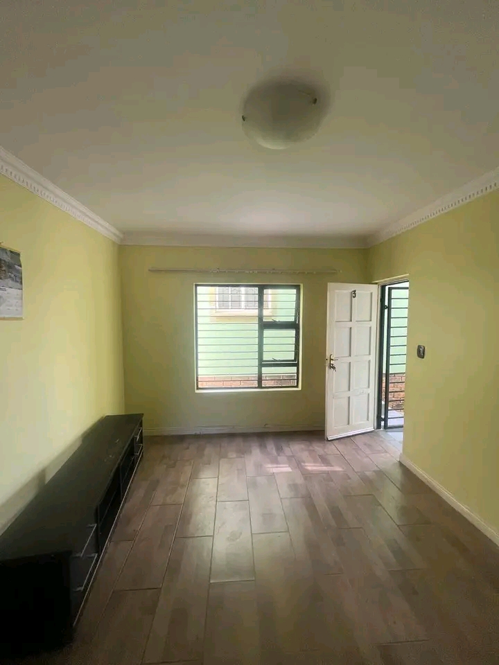 A spacious cottage available to rent in ext 1  in Cosmo City