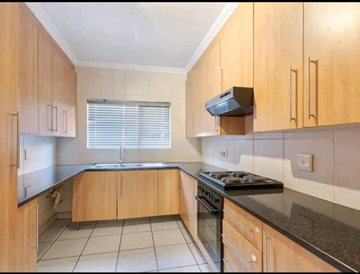 Rental in madison square, morningside!
2 bed  in Sandton