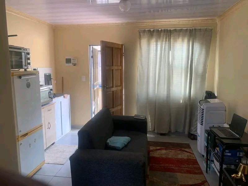Room with ensuite to rent extension 16, phase  in Protea Glen