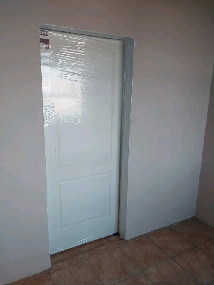 🏡 medium-sized room to rent in zola 1 , so  in Zola