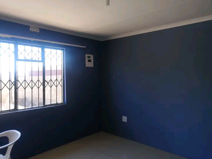 We have two separate rooms available for r150  in Braamfischer