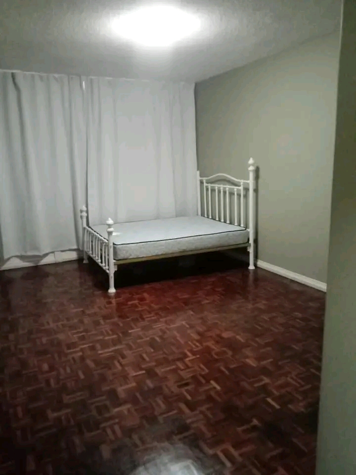 Room in tygerberg 

furnished main bedroom   in Berea