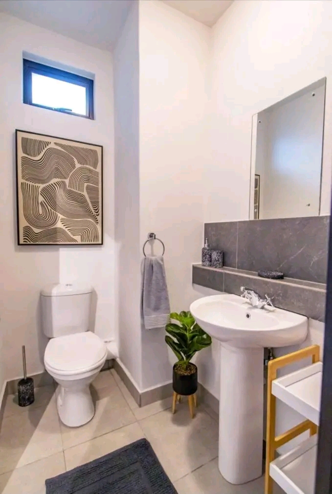 Bachelor apartment with balcony for rent (jus  in Northcliff