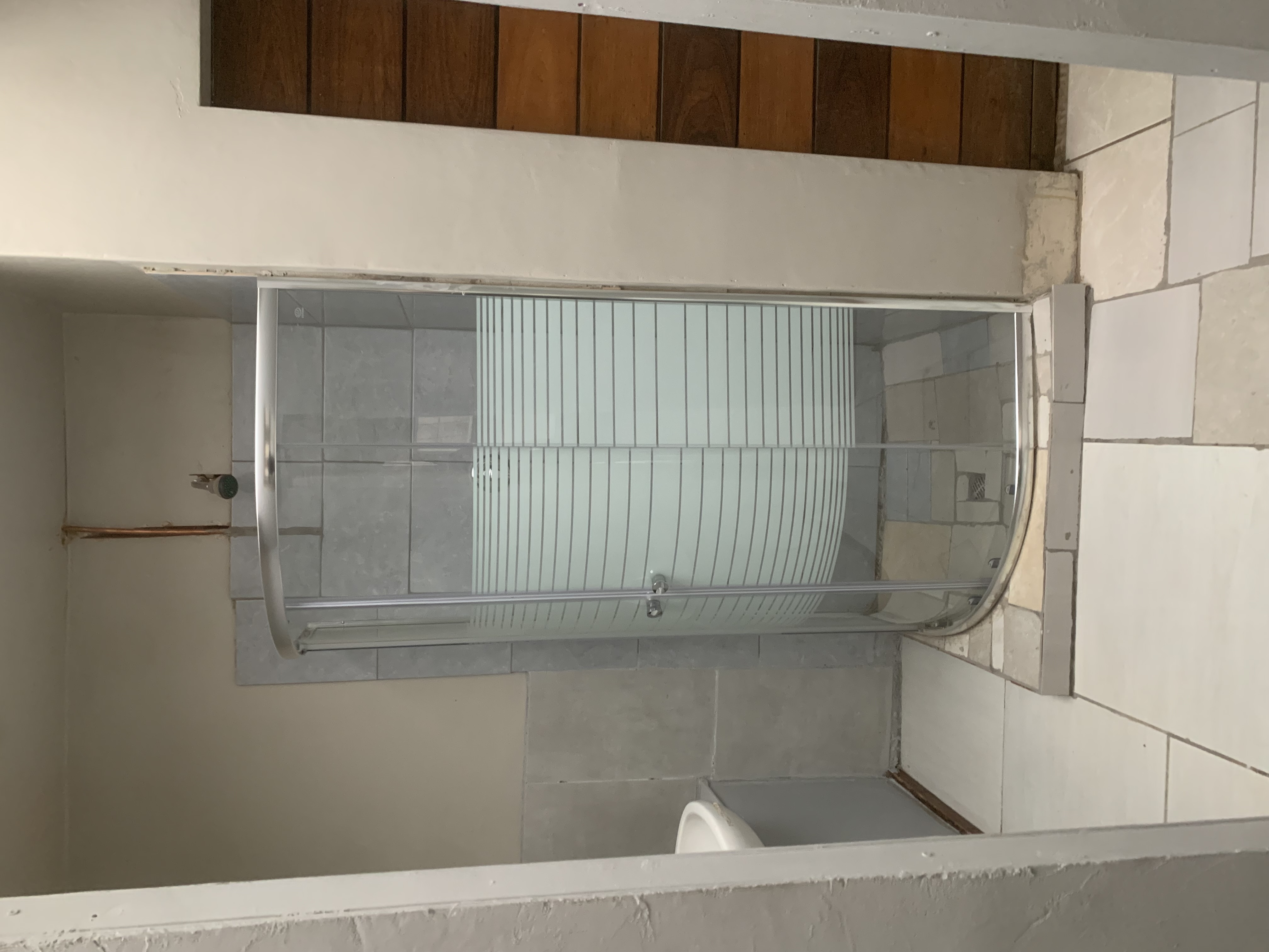 2 bedroom cottage available in east having to  in Primrose