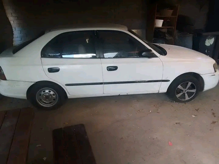 2001 model hyundai accent for sale r27k, pape  in Turffontein