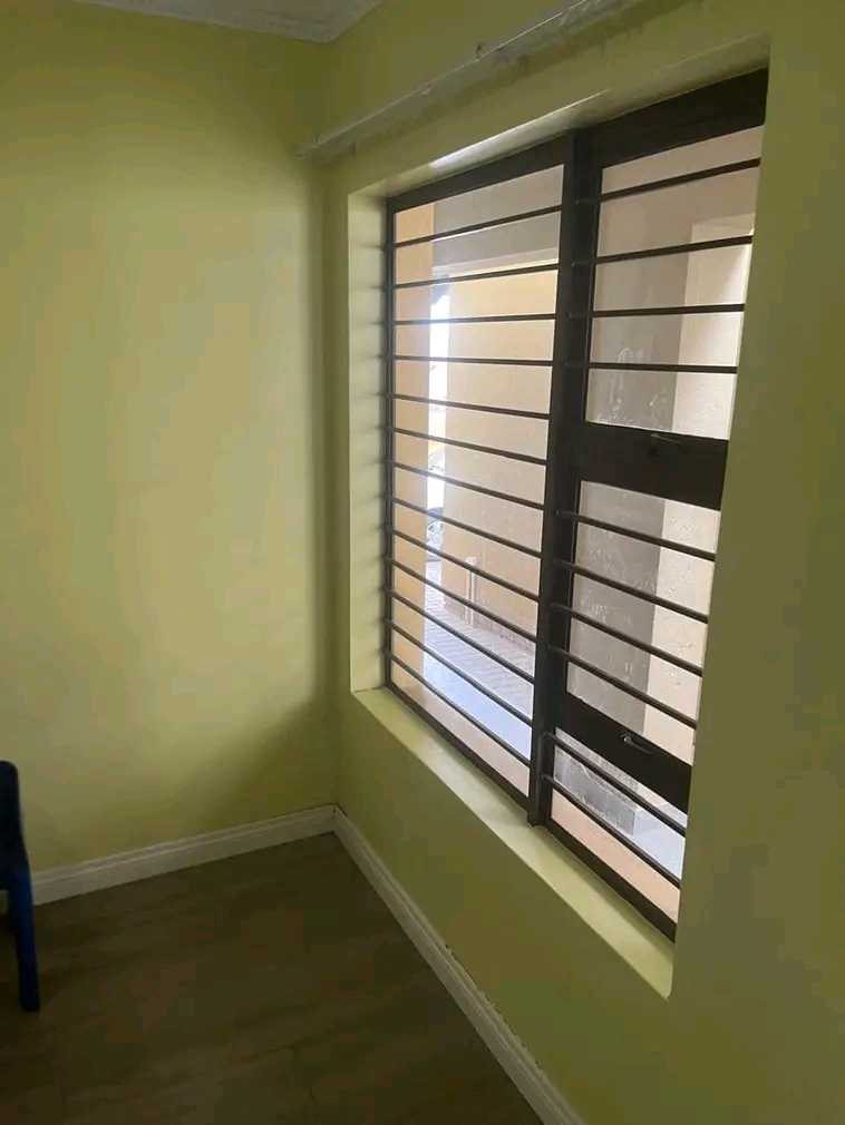 Bachelor available for rental r4200
all incl  in Cosmo City