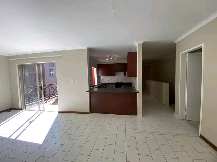 Newly renovated 2 bedroom dublex available fo  in Lyndhurst