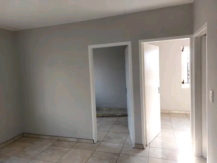 A 2 bedroom apartment for r4000 and deposit r  in Ebony Park