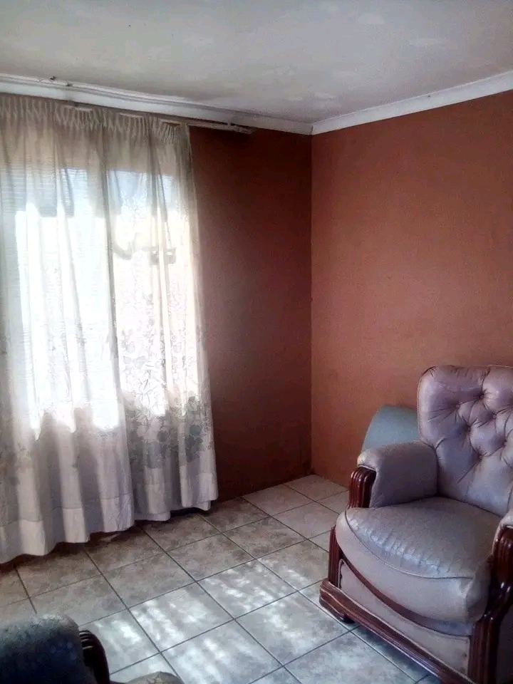 Room & garage available immediately for renta  in Diepkloof