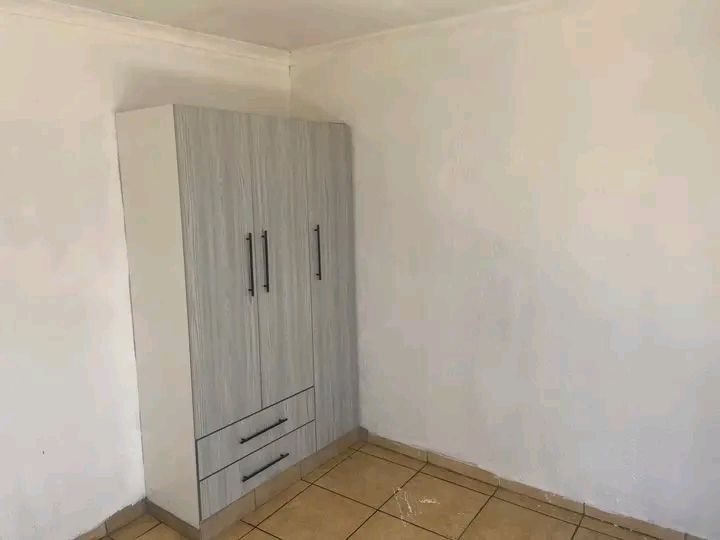 1 bedroom unit with separate kitchen and bath  in Birch Acres
