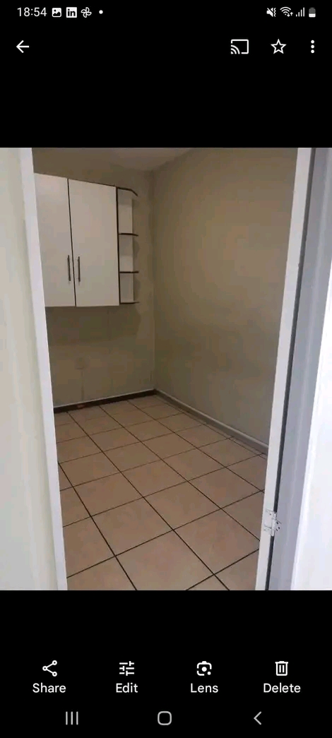 Room to rent around  pretoria
aqua villa fla  in Sunnyside