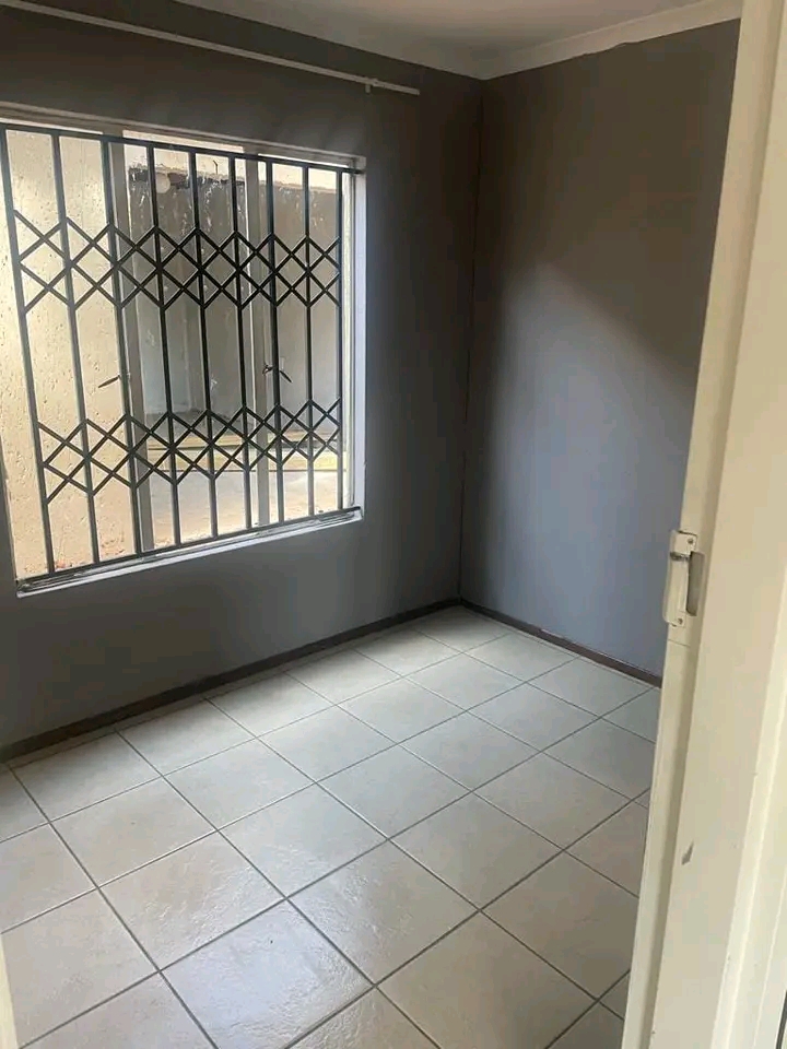 2 bedroom house available at ext 27.pre paid   in Protea Glen