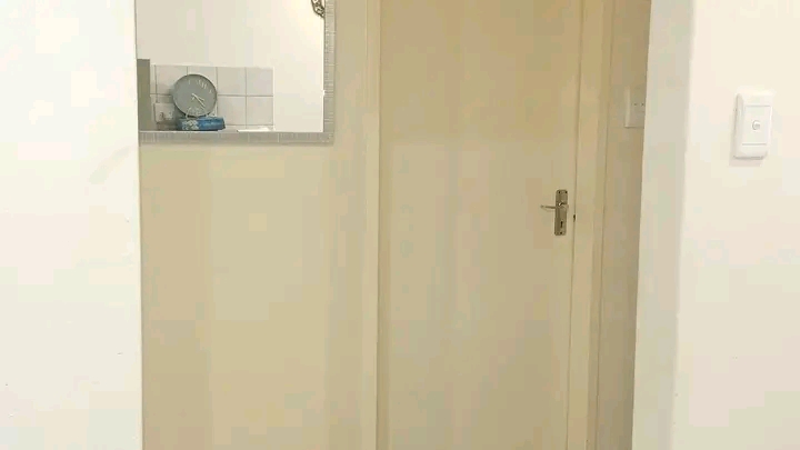 Hi, i have a room available in a two bedroom   in Ferndale