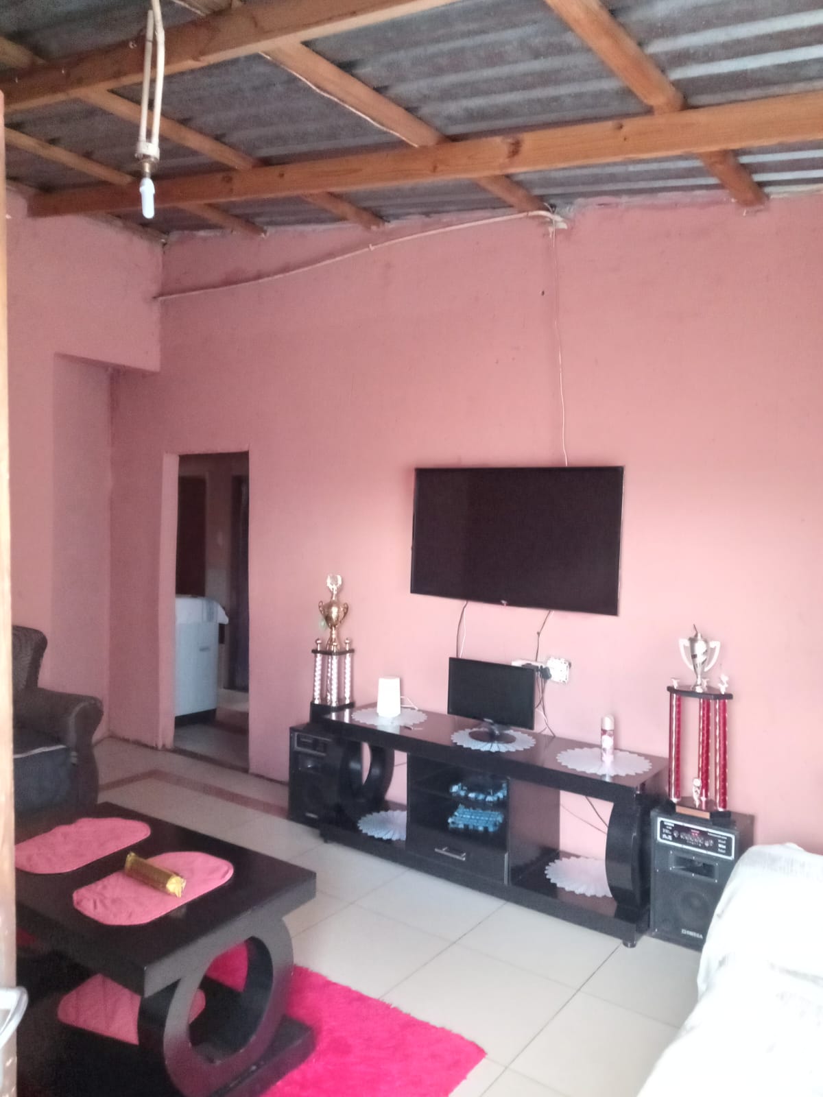 3 bedrooms house with a fitted kitchenette 4   in Tembisa