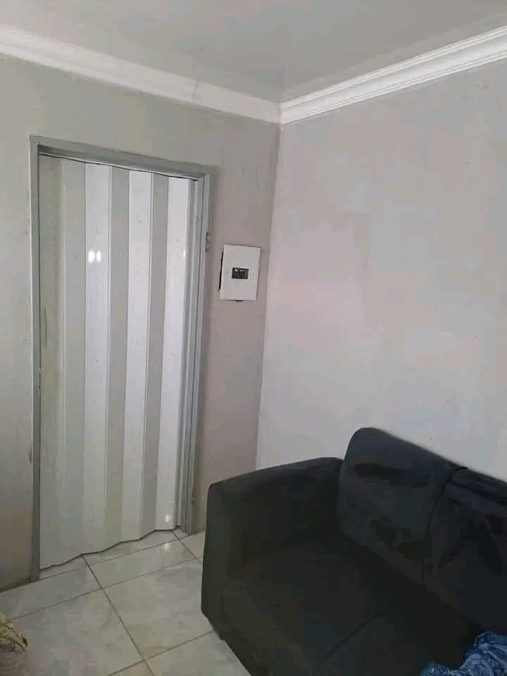Tenant relocating room will be available russ  in Freedom Park