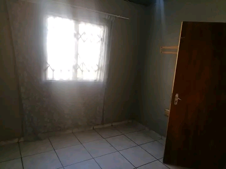 2 room for room for rent in moleleki behind t  in Katlehong