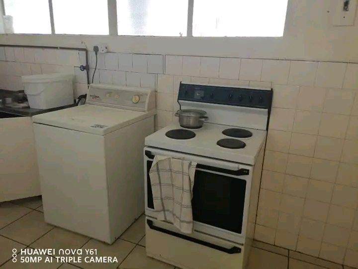 Room in tygerberg 

furnished main bedroom   in Berea