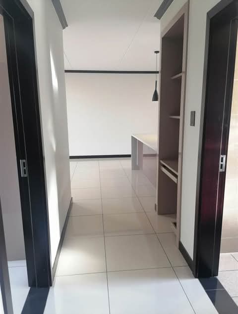 3 bed apartment 
available now
a spacious d  in Blue Hills