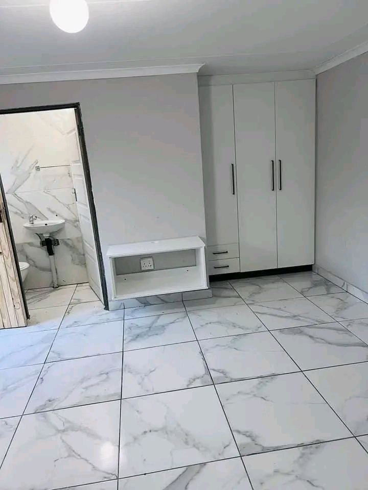 Cottage available to rent at phumula📍not f  in Vosloorus