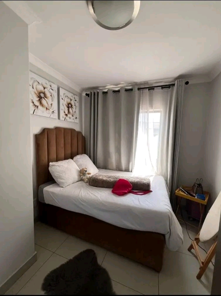 3 bedroom house with a swimming pool availabl  in Centurion