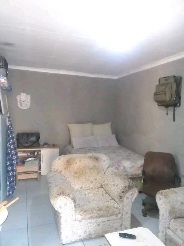 Big room available in ex2 
electricity prepa  in Rabie ridge