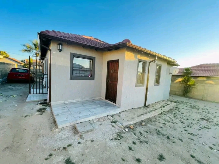 This house consists of 3 fitted bedrooms, a m  in Birch Acres