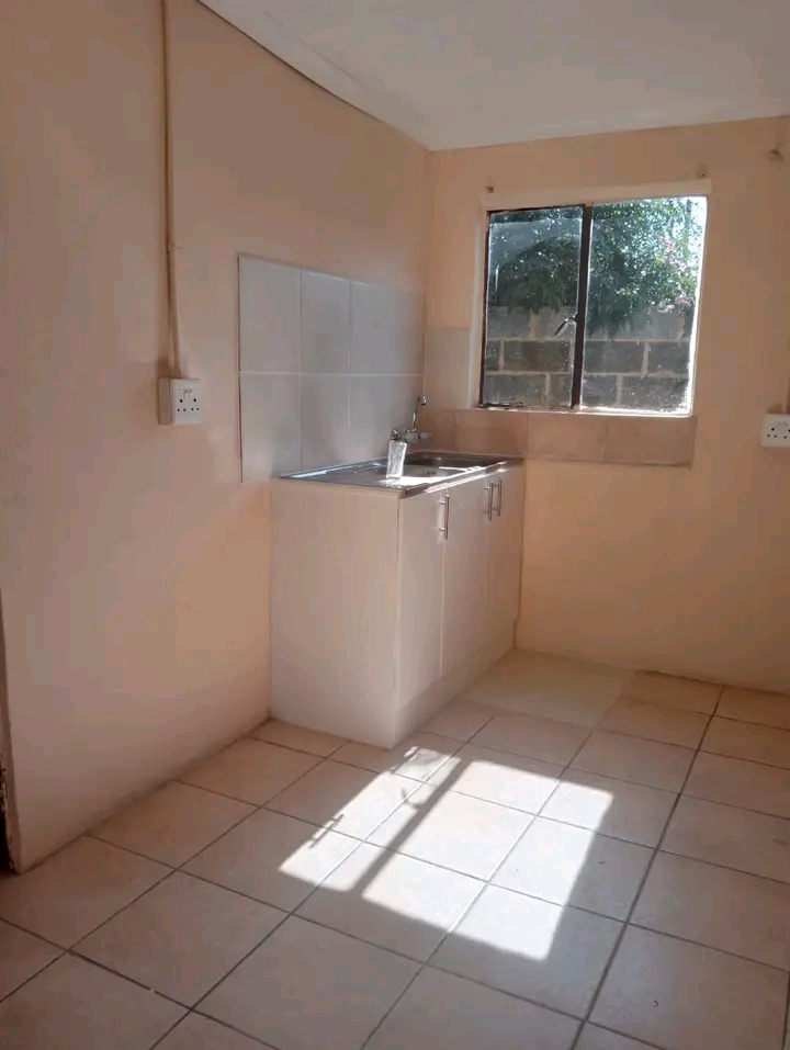 R2700 rooms to hire at townsview / oakdene jo  in Townsview