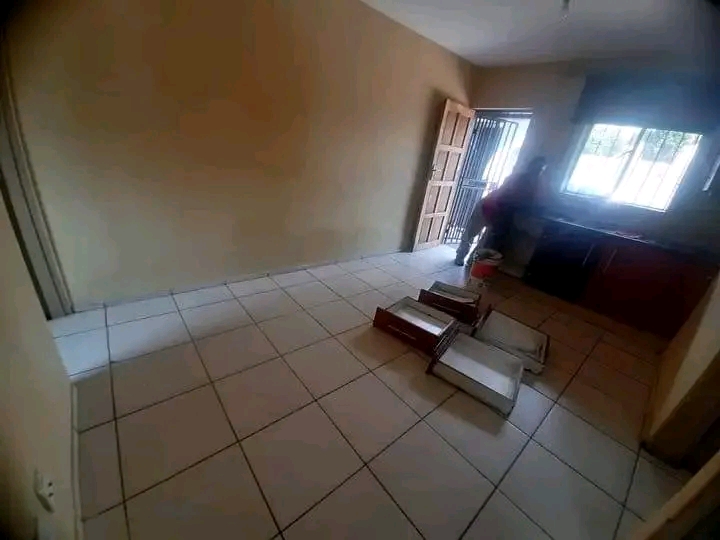 2 bedroom apartment available in ext 6 
park  in Ebony Park