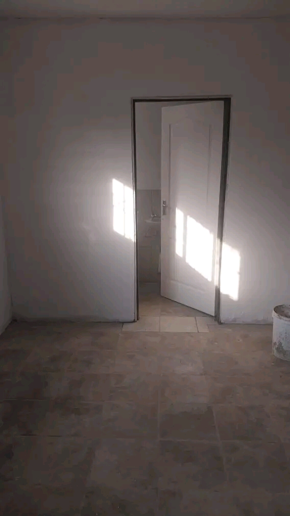 Room to rent

📍swart street

rental fe  in Kempton Park