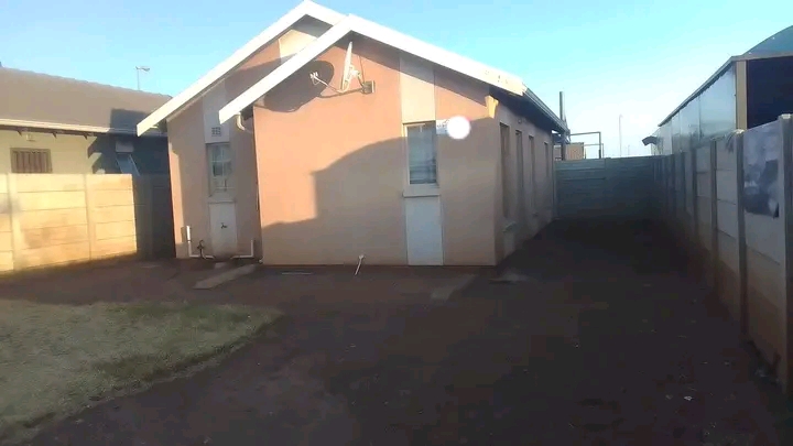 3 bedroom house available for rental
- still  in Sky City