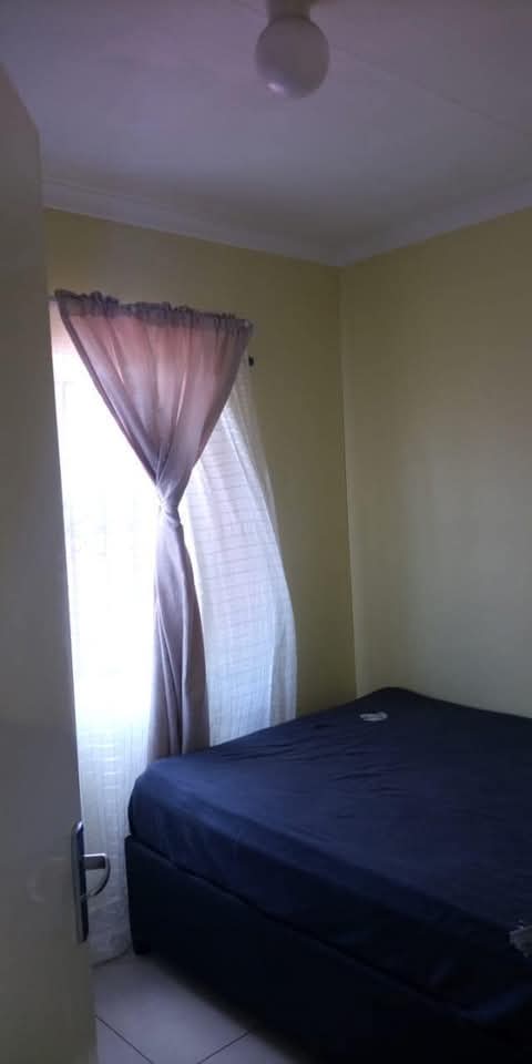 2 bedroom house available for rental in ext 1  in Cosmo City