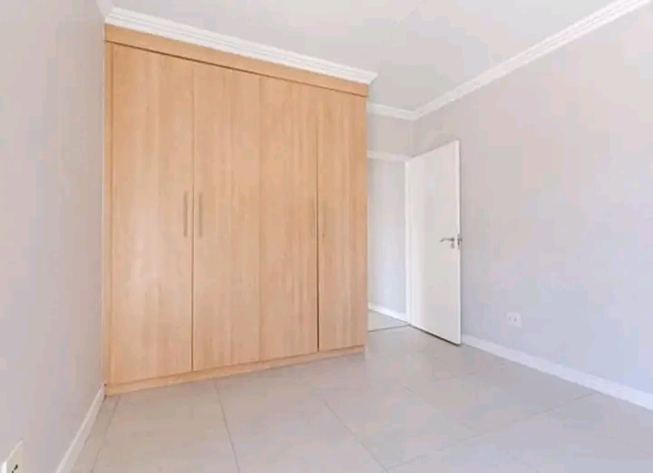 3 bedroom and 3 bathroom duplex in sandown
  in Sandton