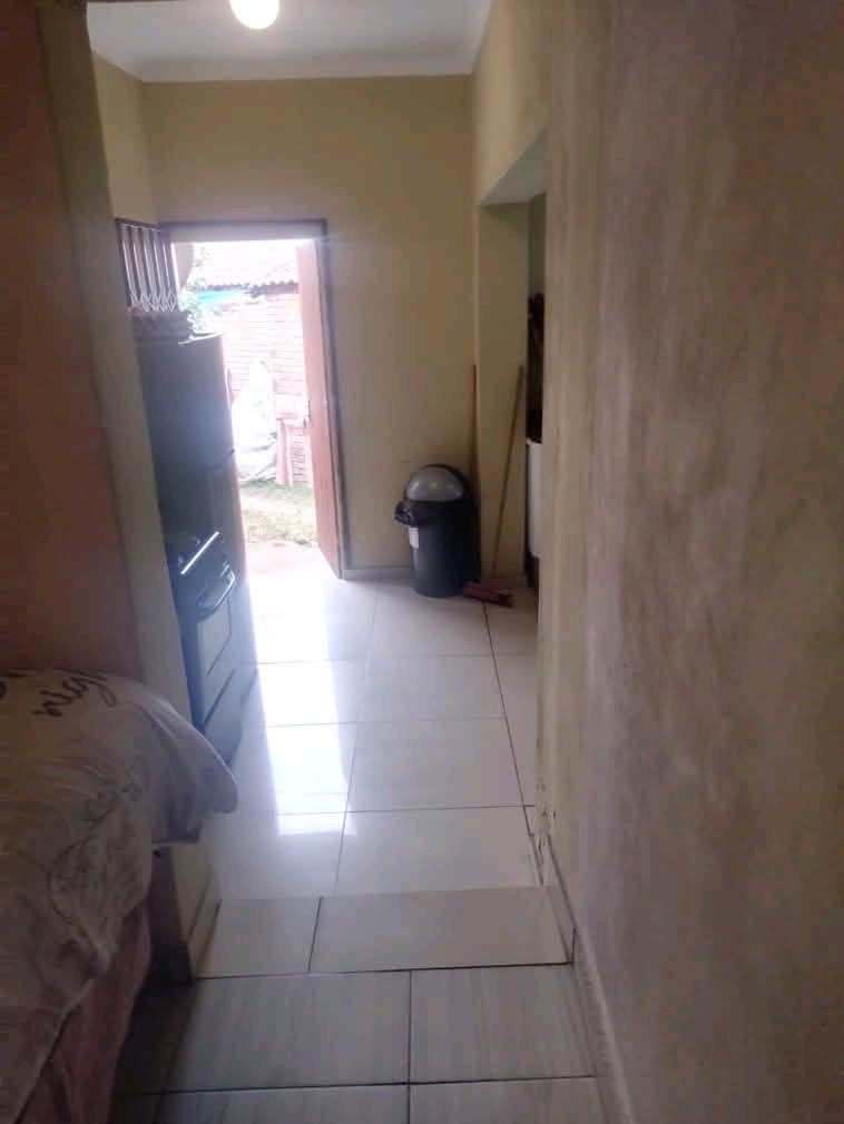 1 bedroom cottage coming with a  fitted kitch  in Norkem Park