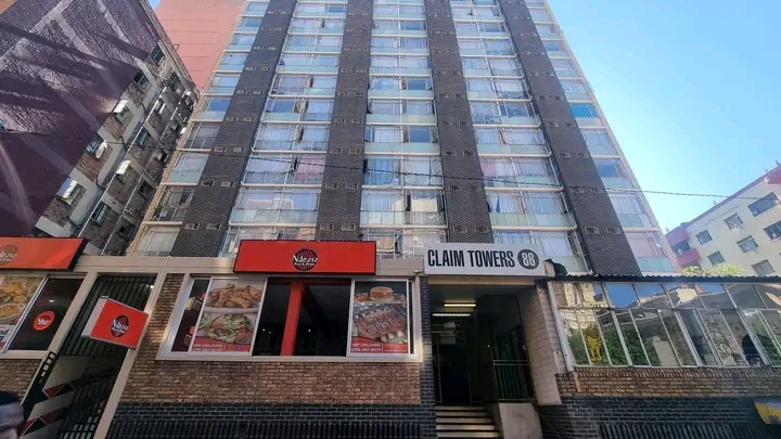 Bachelor flats available at claim towers! �  in Hillbrow
