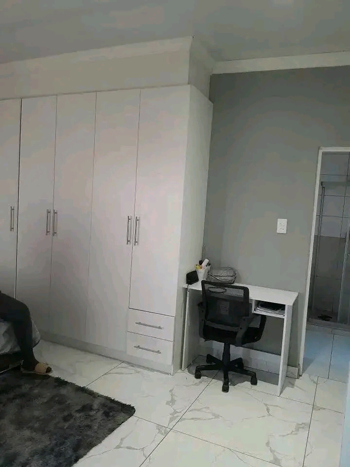 1 bedroom to rent in west .
rent r3000 per m  in Mamelodi